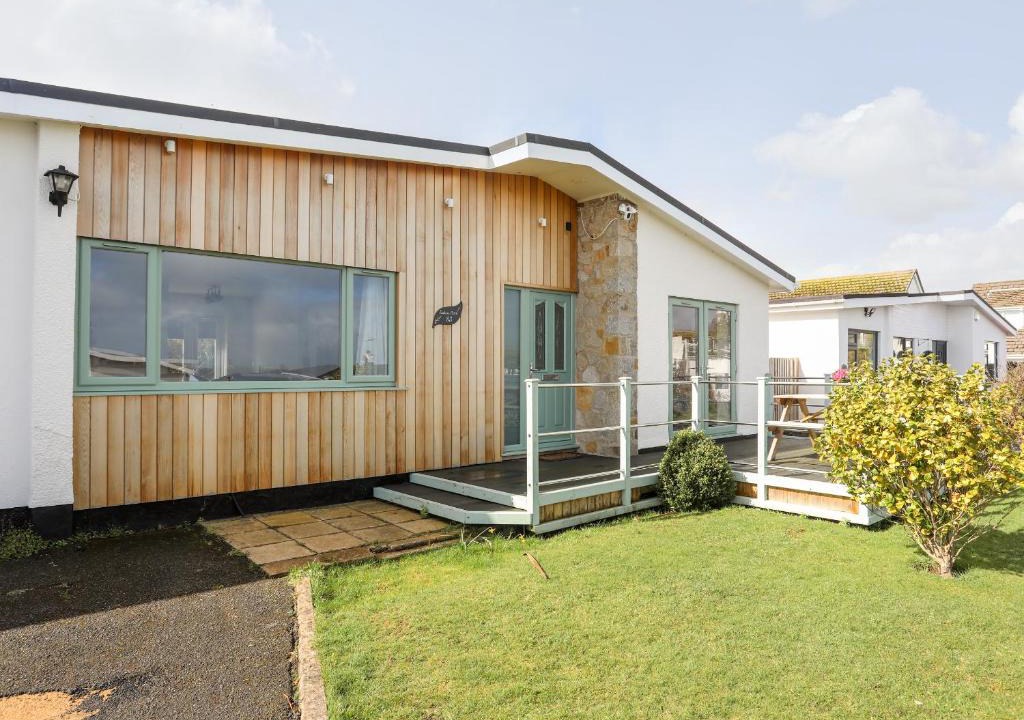 Benllech House | Tinkers Patch