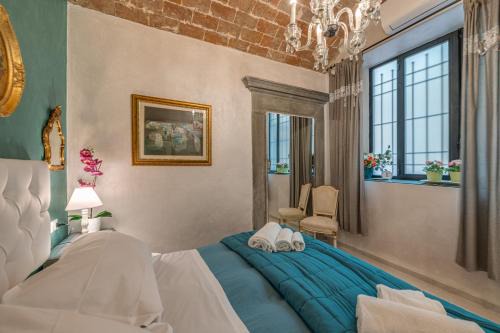 Santa Croce Apartment | Tintori Place
