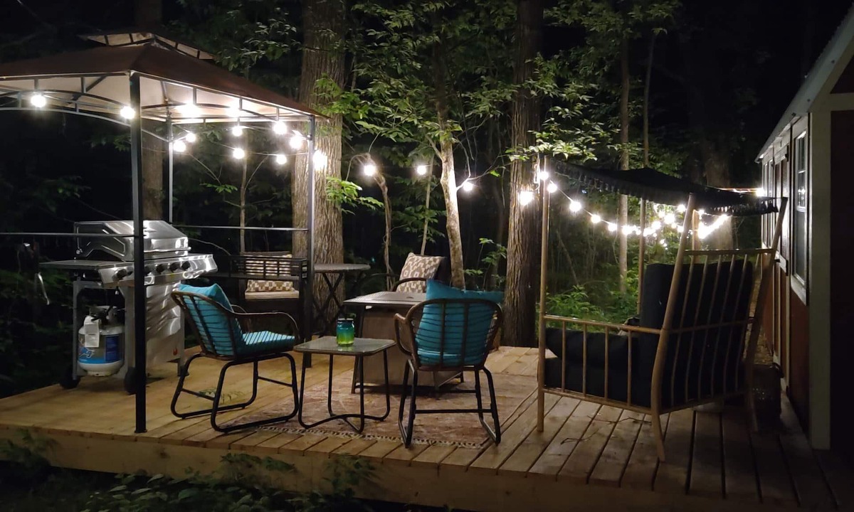 Mora Cabin | Tiny barn in the woods at Knife Lake Getaway