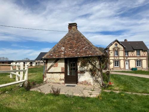 Livarot-Pays-d'Auge Apartment | Tiny house du Haras Cour Lozey