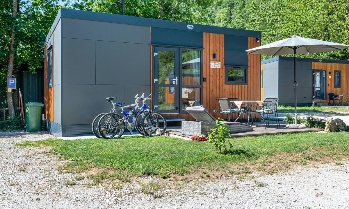 Riedenburg House | Tiny Home 'Sankt Rupert Number 11' with Private Terrace and Air Conditioning