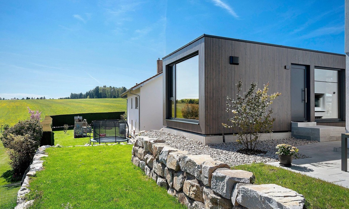 Gottelfingen House | Tiny Home 'Seewald - Tiny House' with Private Terrace, Shared Garden and Wi-Fi