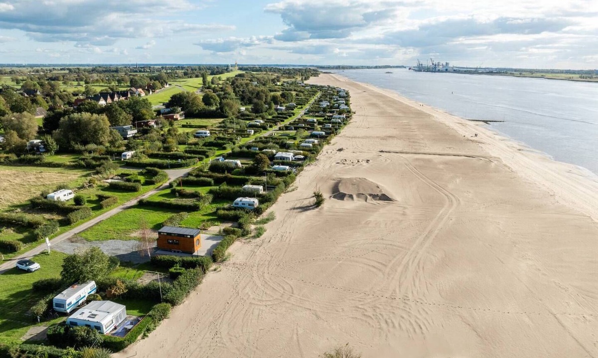 Hagen im Bremischen House | Tiny house directly on the Weser beach