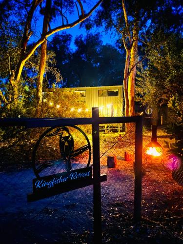Glenrowan Apartment | Tiny House Glenrowan - Kingfisher Eco Retreat