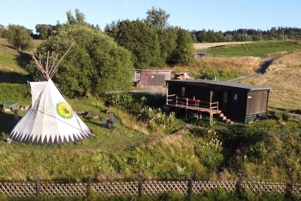 Benneckenstein Apartment | Tiny House mit Indianerzelt und Lagerfeuer im Harz