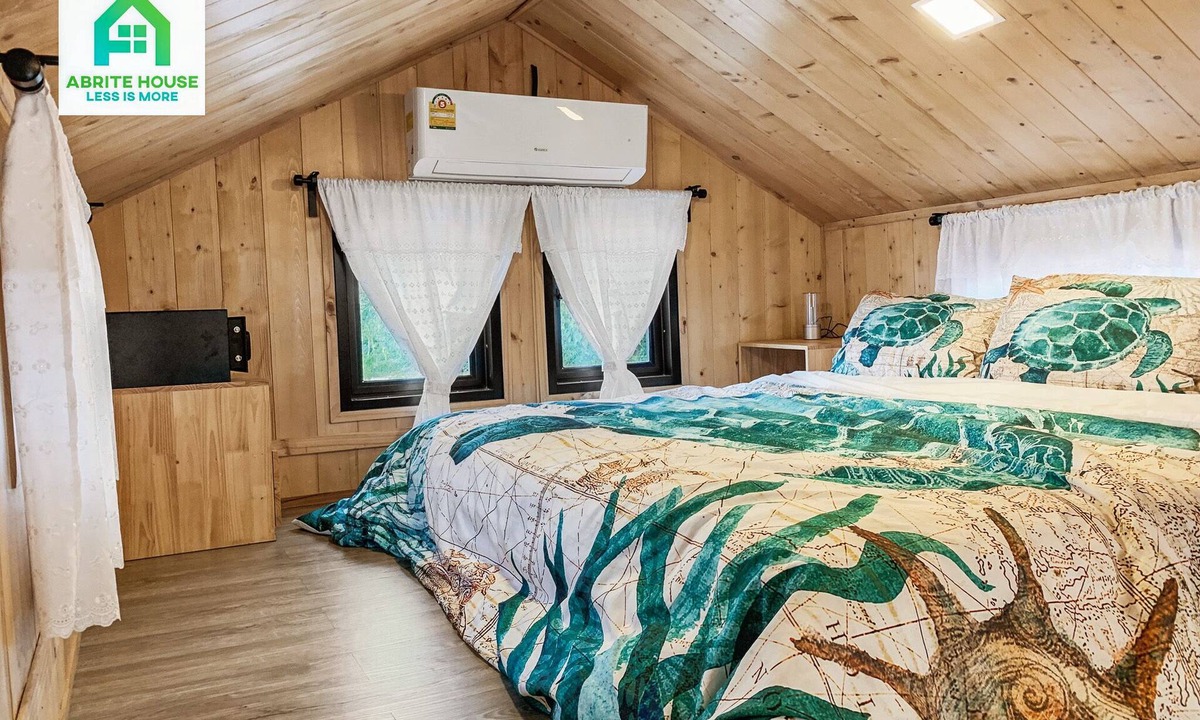 Ko Lanta House | Tiny house on Koh Lanta only 2 minutes walk to the beach