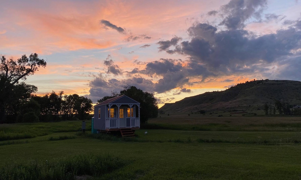 Absarokee Cabin | Tiny House on the Prairie