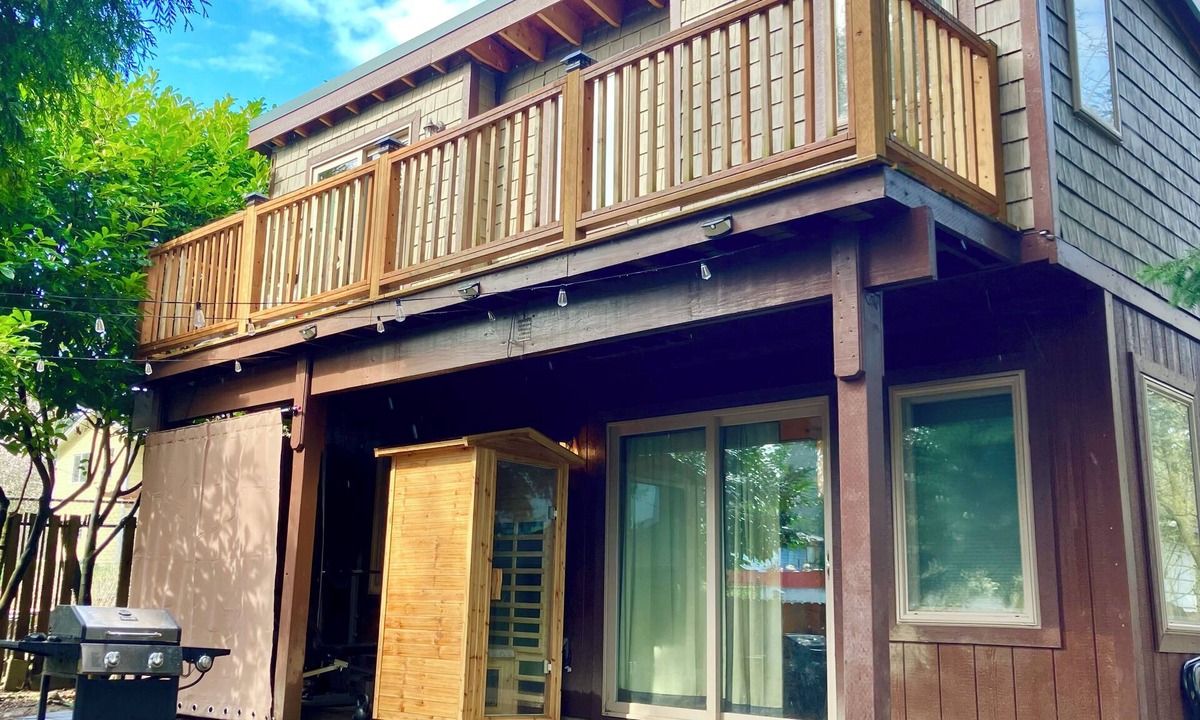 Haller Lake Cottage | Tiny Mansion - Seattle! Make this Cozy, Custom Cottage your Seattle Summer Home!