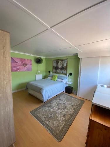 Redhill Apartment | Tiny Treasure