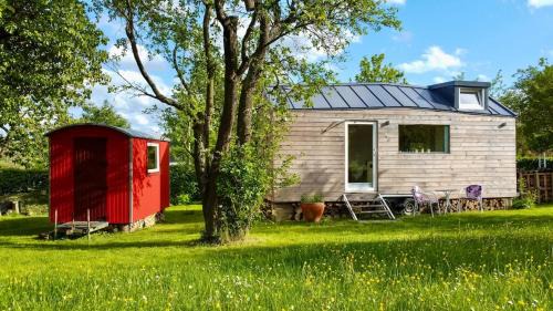 Dachsenhausen House | Tinyhouse Minimalus I - Outdoorküche und Nebeldusche