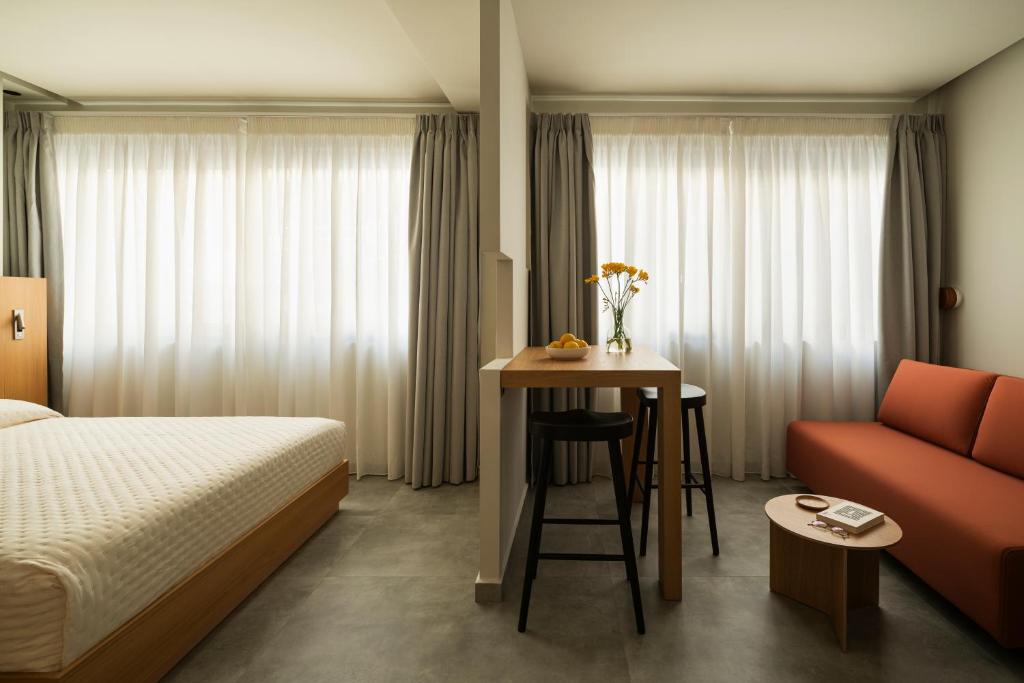 Omonia Apartment | Tipsy Apt 105