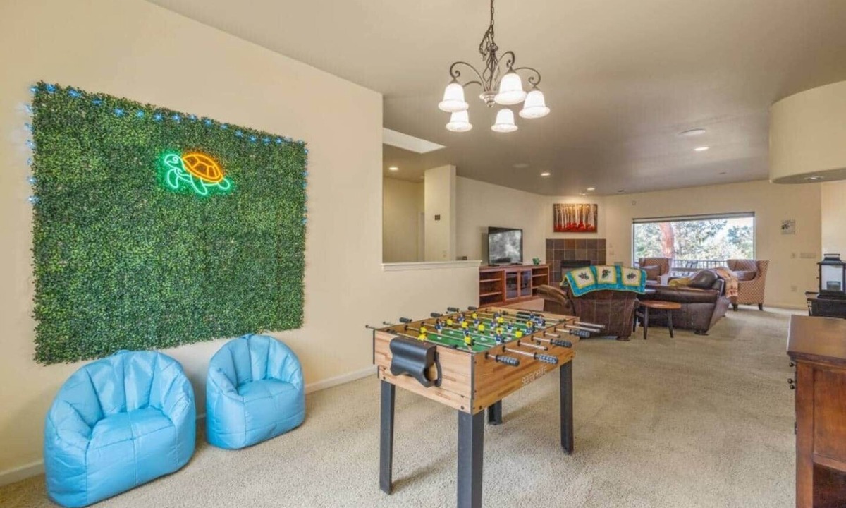 Klamath Falls House | Tipsy Turtle- 4BD Running Y Home-Arnold Palmer Golf- Crater Lake