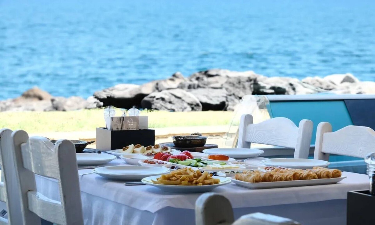 Zeytinbagi Hostel | Tirilye Balık Otel