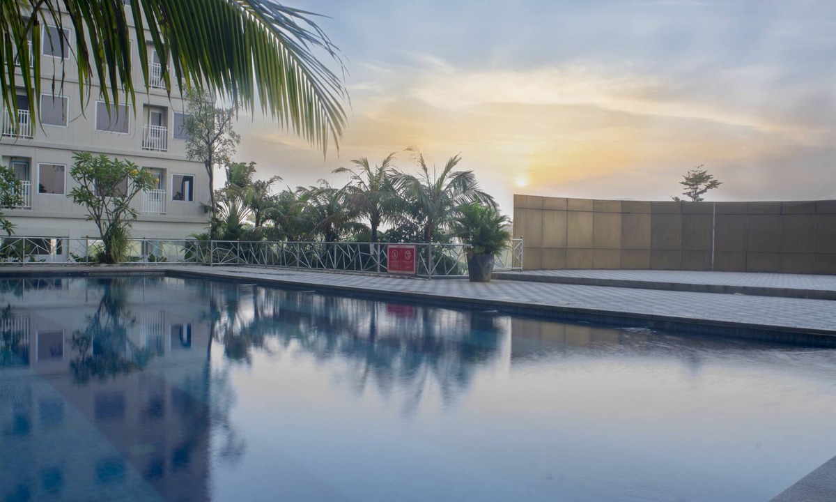 East Jakarta Hotel | Titanium Express Homtel