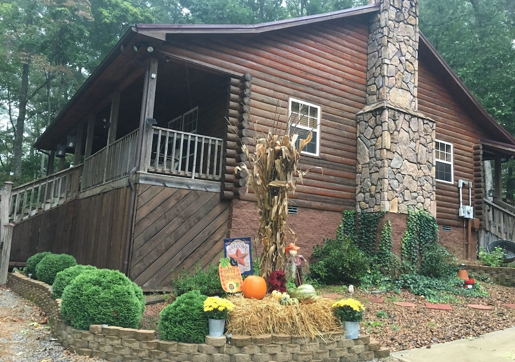 Spencer Cabin | TN STATE PARKS ARE OPEN!! Sun, fresh air, Hiking, waterfalls and firepit nights!