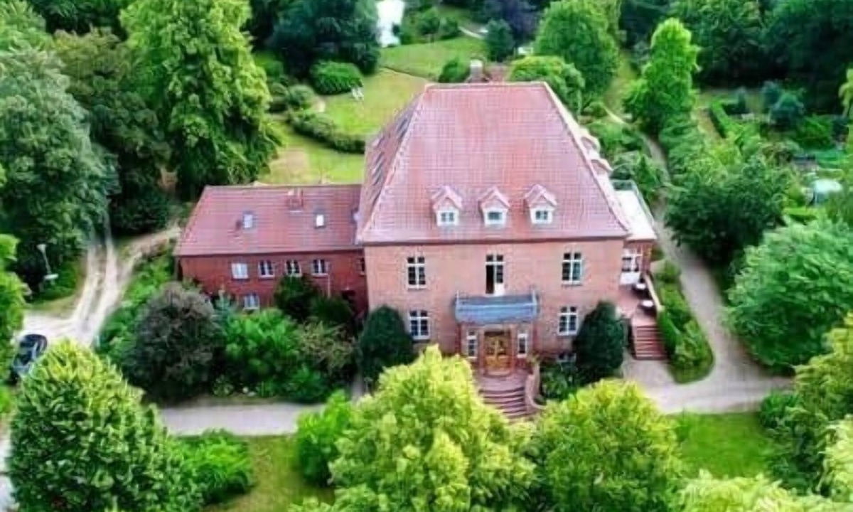 Warnkenhagen Ski Chalet | To complete