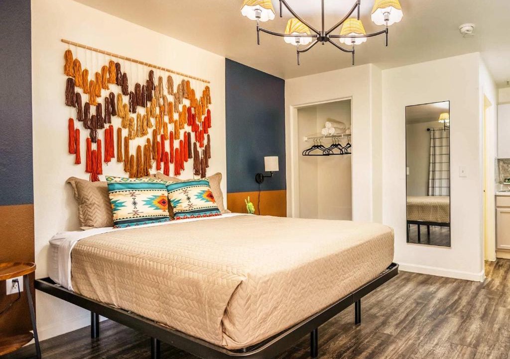 Tolleson Apartment | Tolleson Studio Stylish Retreat for 2 Guests