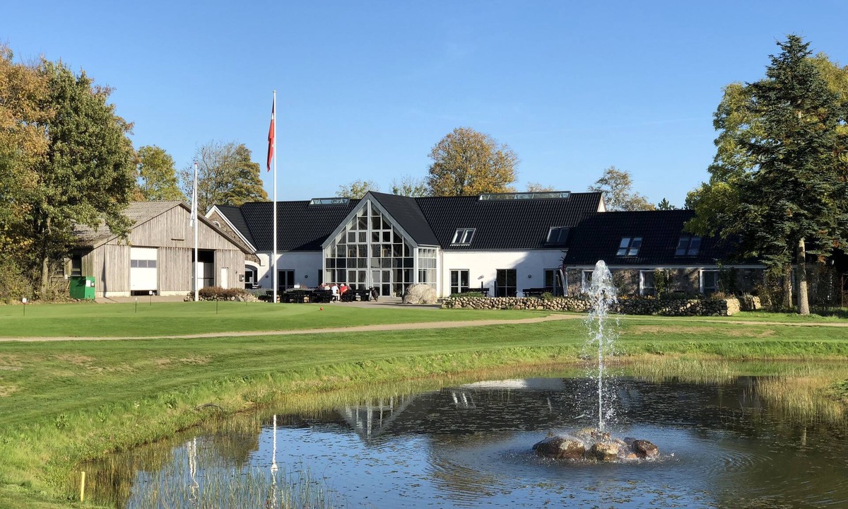 Silkeborg Bed & Breakfast | Tollundgaard Golf Park