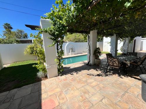 Graaff-Reinet House | Toni's Cottage