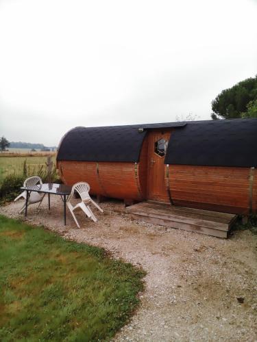 Couvains Cabin | Tonneau