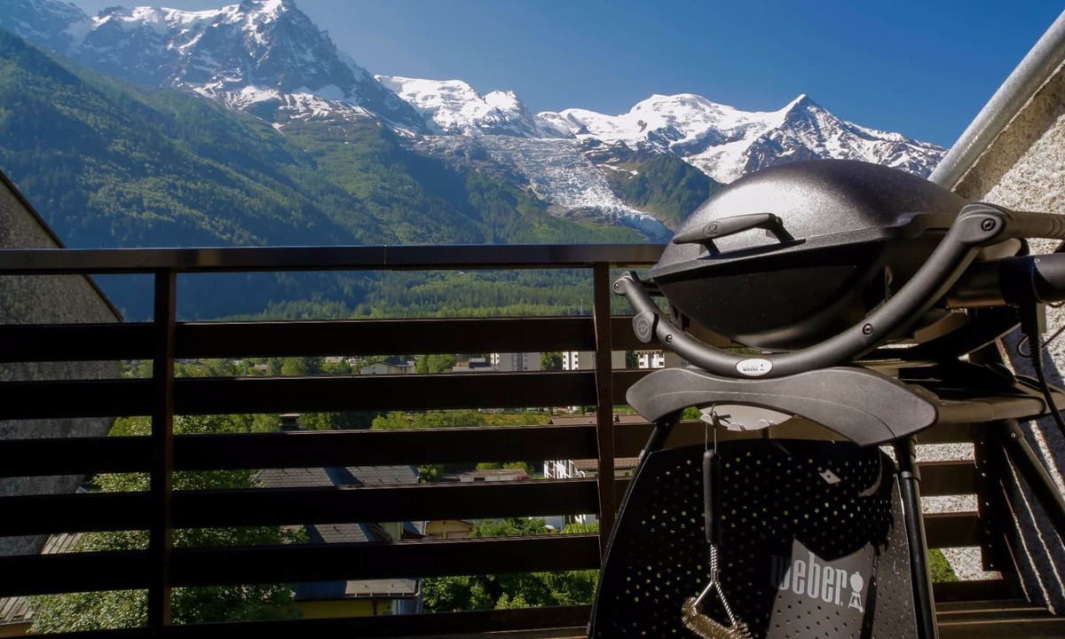 Chamonix-Mont-Blanc Apartment | Top floor apartment in a peaceful location with stunning views.