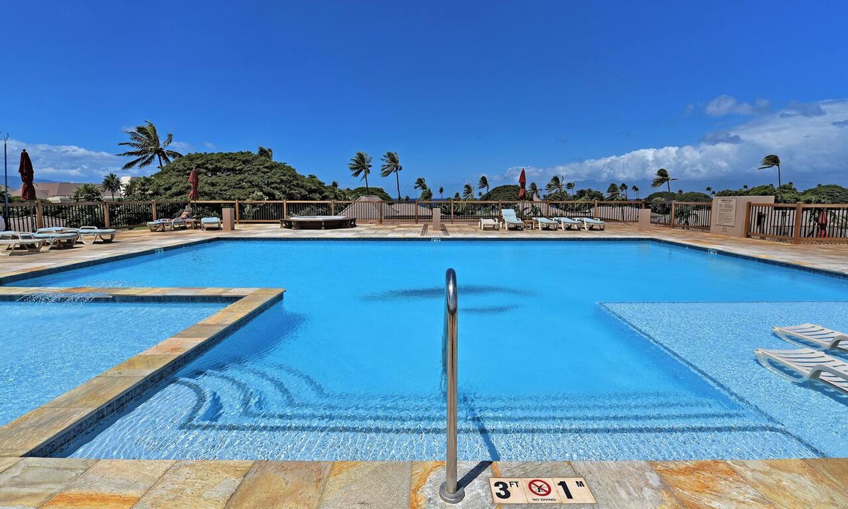 Kaanapali Condo | Top Floor, Corner Unit, Pool View, Kaanapali Beach