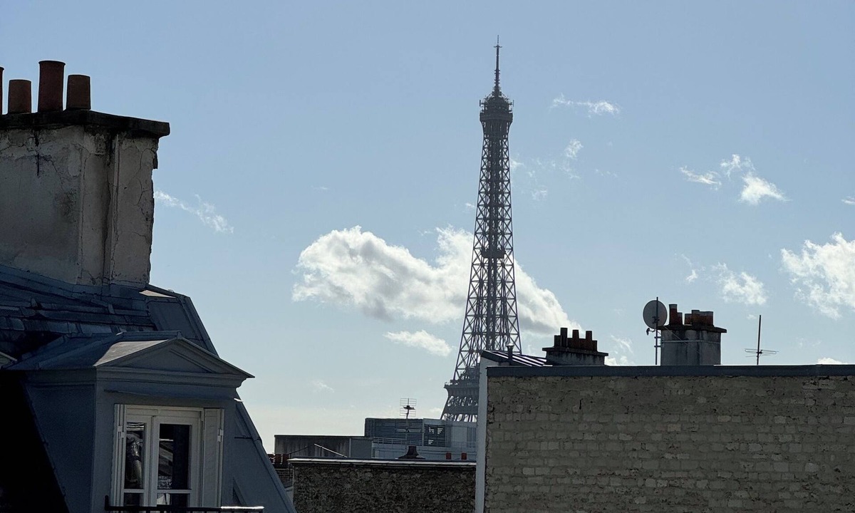 Chaillot Apartment | Top floor Paris studio - view of rooftops and monuments