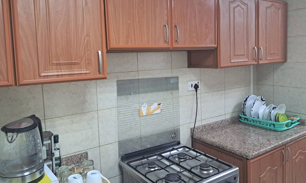 Mussafah Hostel | Top House Hostel