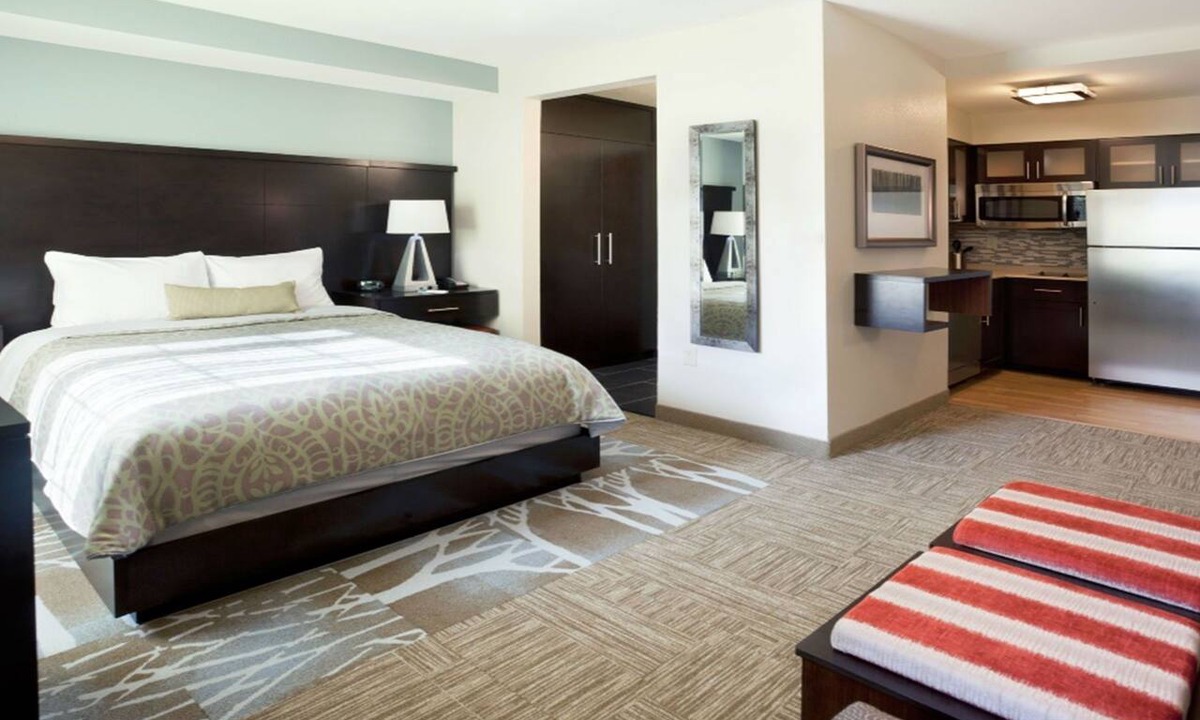 Lanham Apartment | Top Location | Free Breakfast + Fitness Center