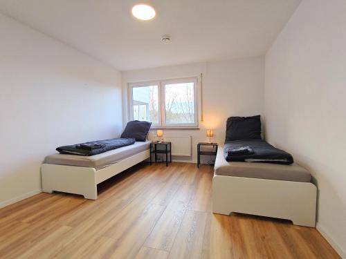 Rottweil Apartment | TOP Monteurwohnung mit Balkon, Einzelbetten, TV, WLAN, modern, voll ausgestattet, Parkplatz, Wäsche inklusive, in Rottweil - RW01