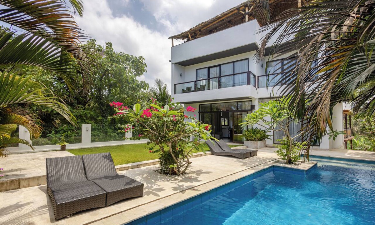 Suraberata House | Top Surf House