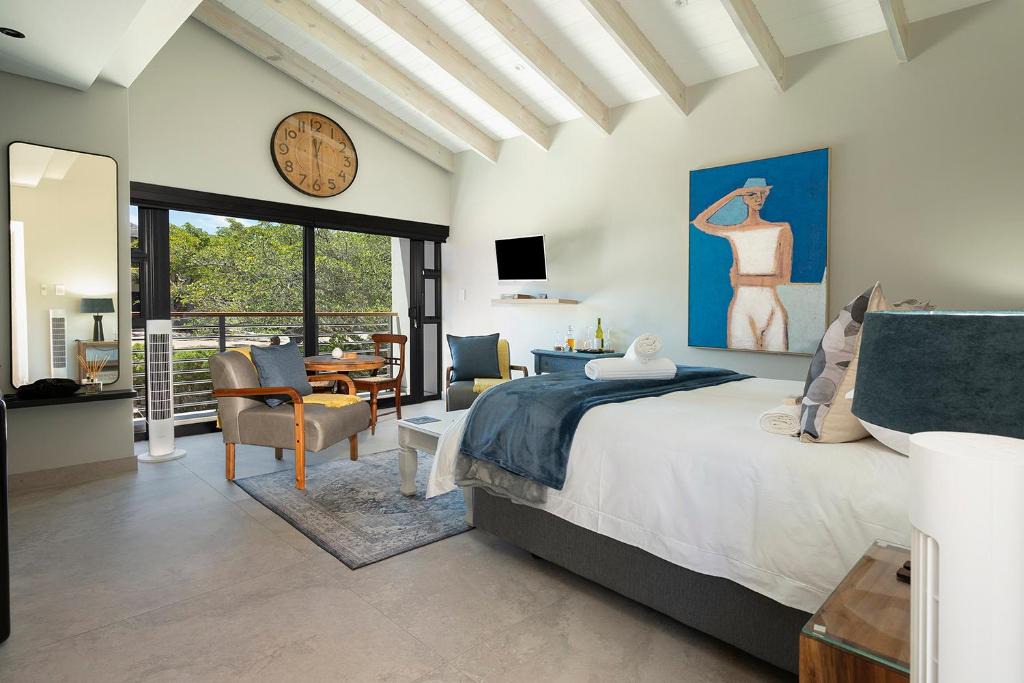 Herolds Bay Apartment | Topiary Lux Studio 16!