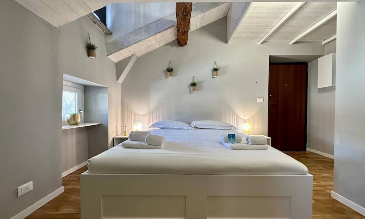 Roman Quarter Apartment | Torino Centro, Romano Suite