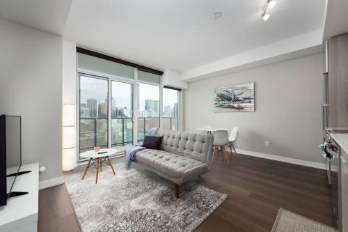Old Town Apartment | Toronto Condo with a View, St. Lawrence Market