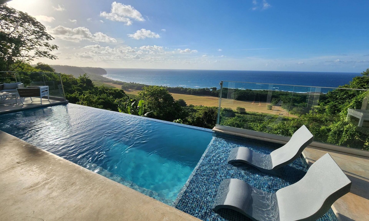 Coto House | Torremar Luxury Villa: A Luxurious Coastal Escape for Adults