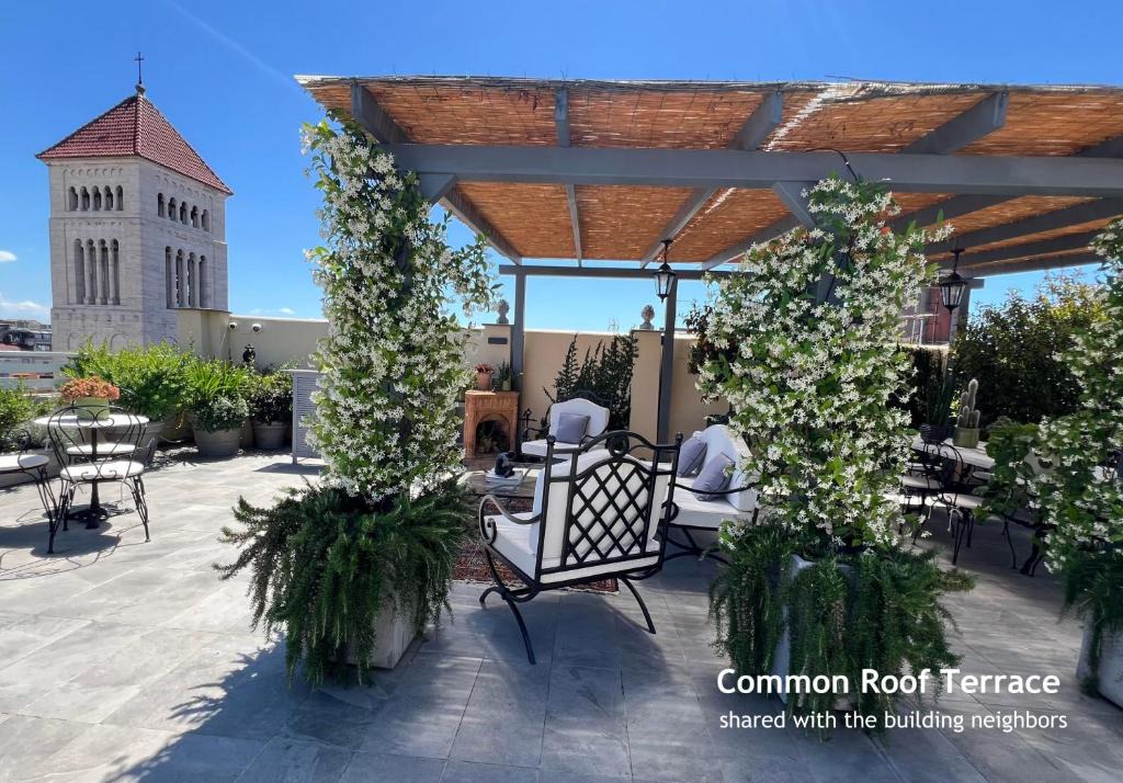 Rione XVI Ludovisi Apartment | Toscana 2 - FromHometoRome