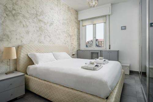 Crescenzago Apartment | Toscanelli bright Apartment close to San Raffaele Hospital
