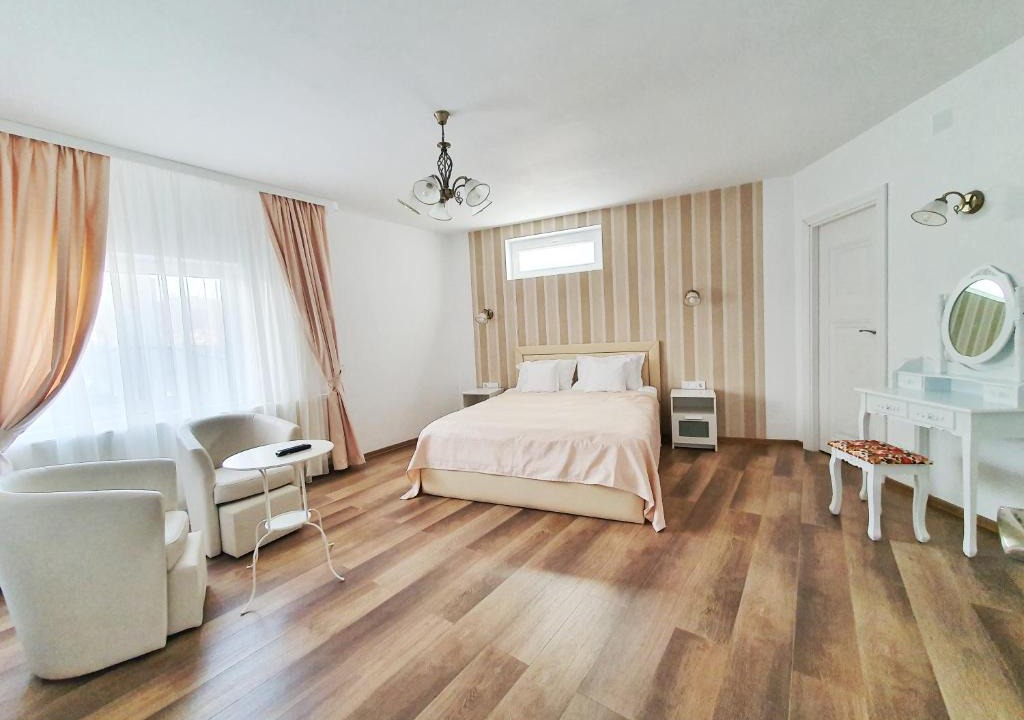 Curtea De Arges House | Tourist B&C