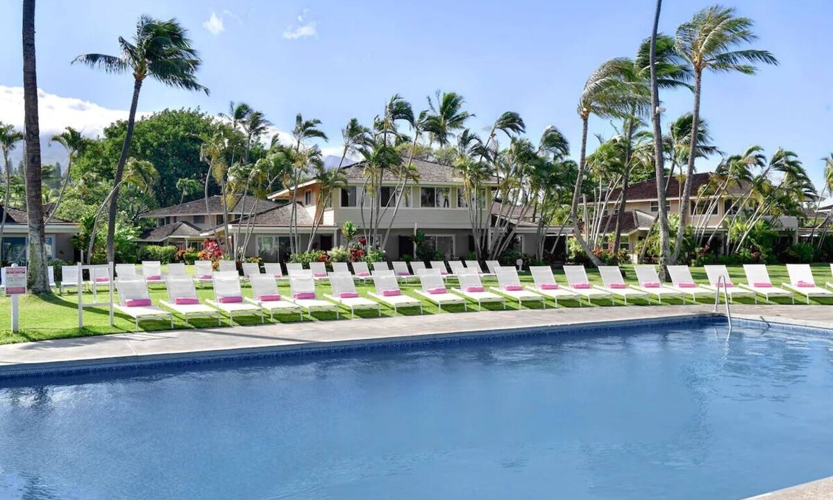 Kaanapali Hotel | Tower Partial Ocean View King at Royal Lahaina Resort