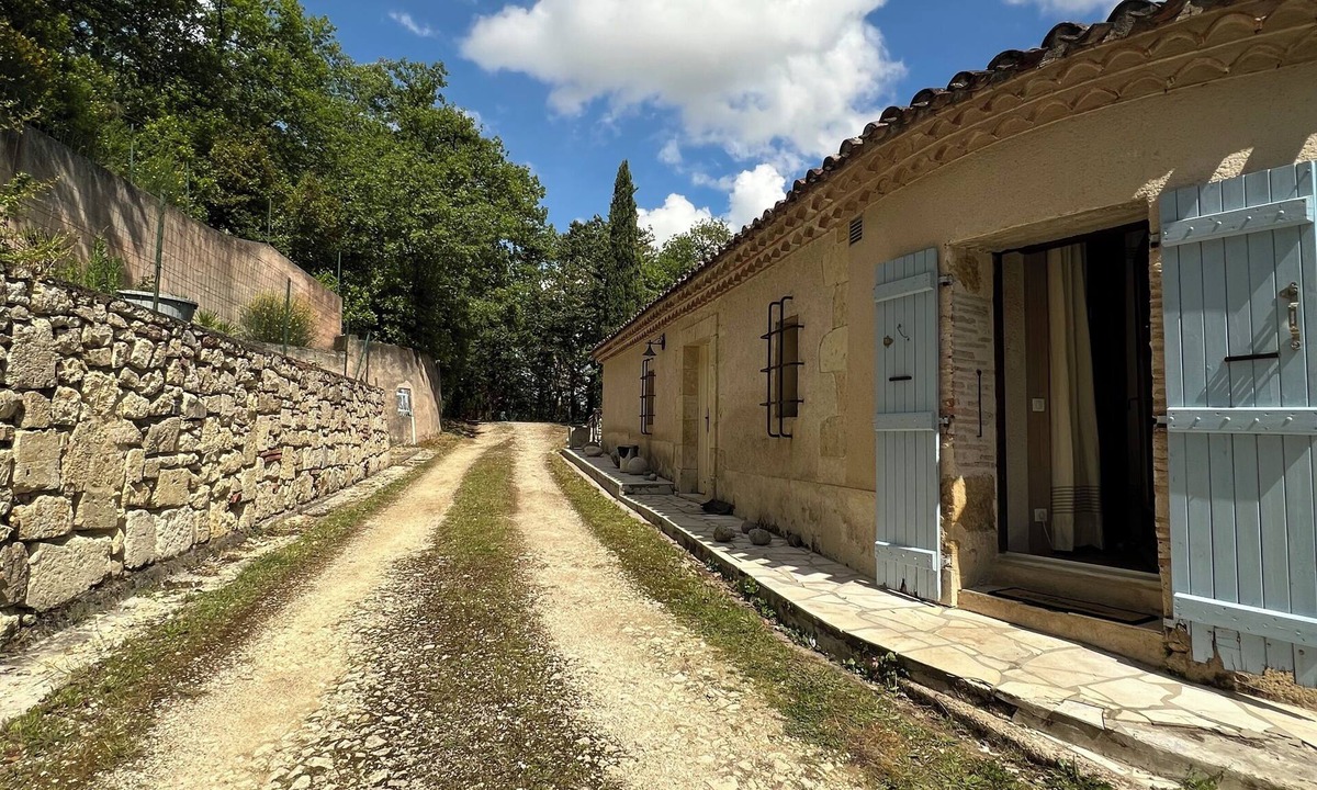 Auch Bed & Breakfast | Tower room, private shower and wc