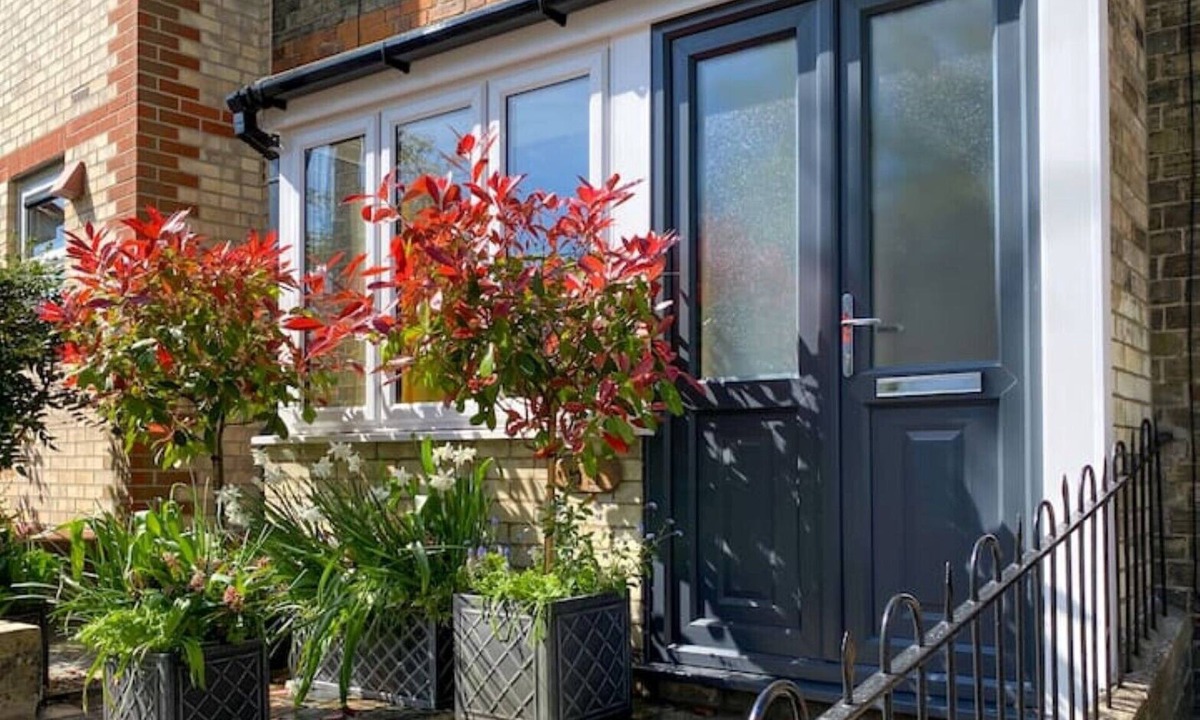 Bury St Edmunds Cottage | Town Centre Cottage with Garden & Parking Opposite