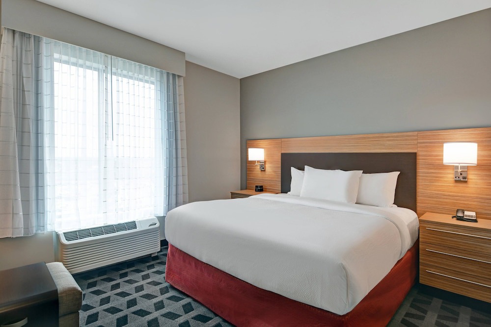 Babe Denny Hotel | TownePlace Suites by Marriott Indianapolis Downtown