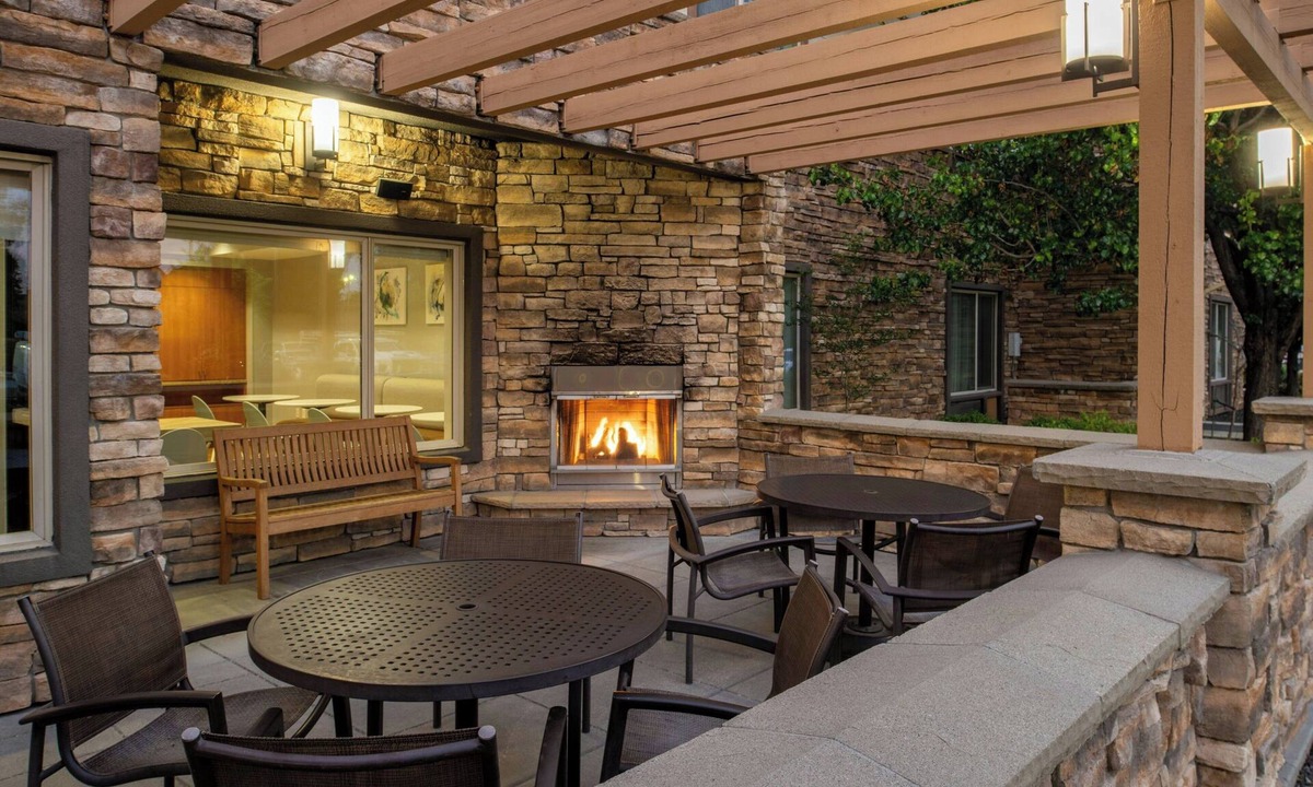 Redding Hotel | TownePlace Suites Redding