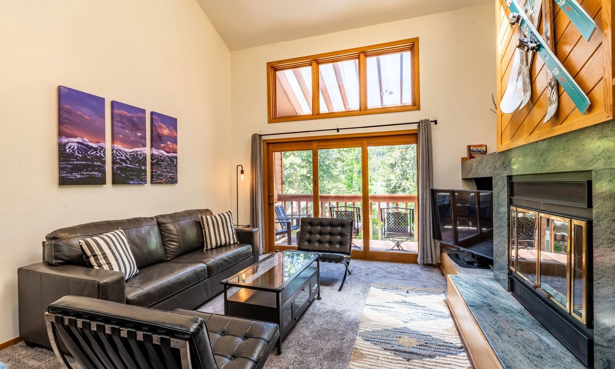 Warrior's Mark House | Townhouse, On Bus Route, Quiet Location