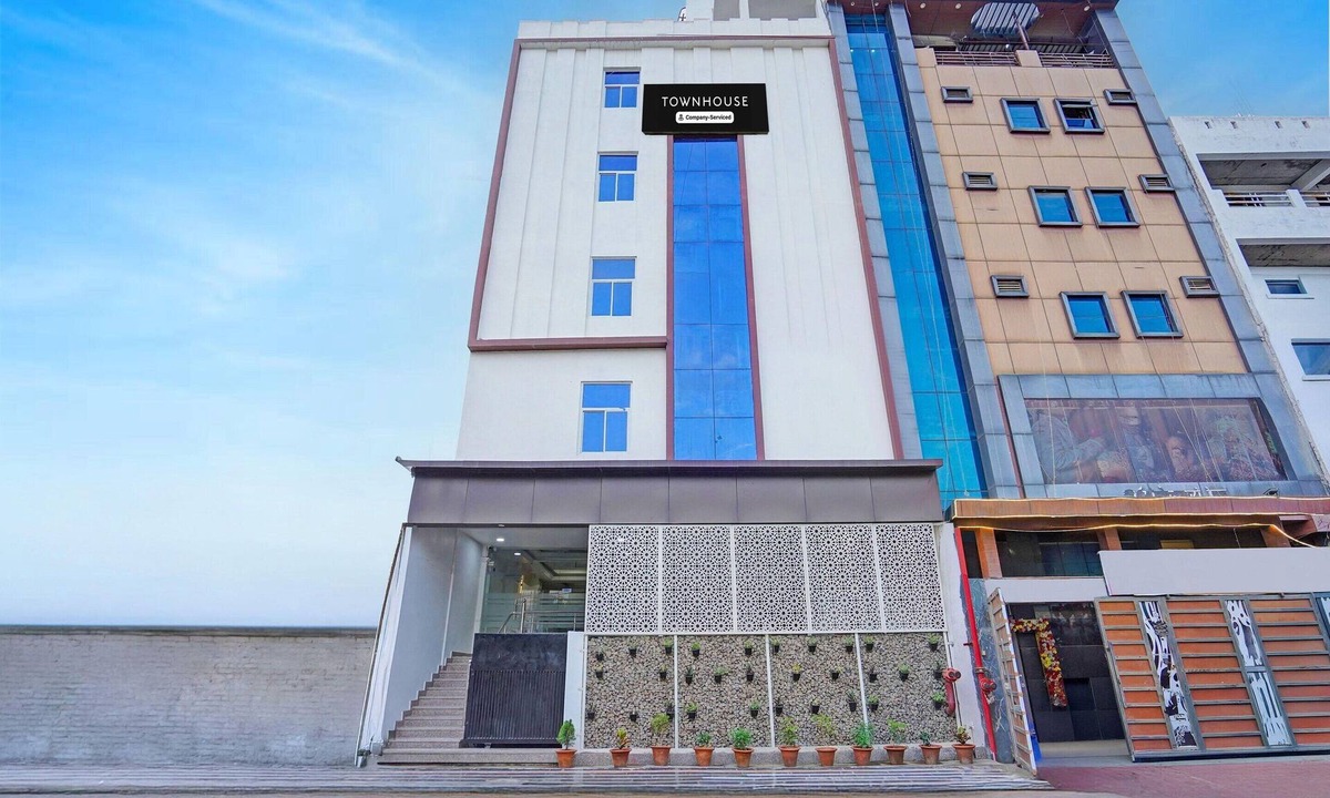Aliganj House | Townhouse Vikas Nagar Lucknow