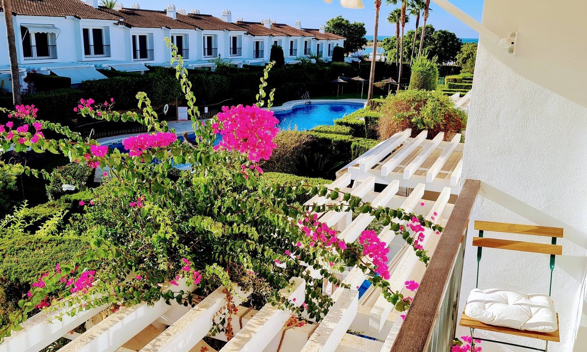 El Rompido House | Townhouse with lawn/garden: Urb Punta Coral 1, El Rompido, Huelva, Andalusia