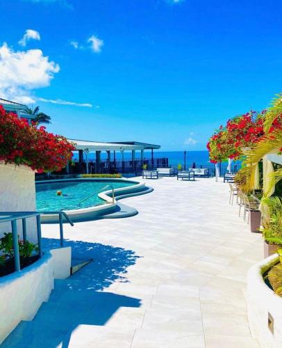 Dickenson Bay Hotel | Trade Winds Hotel Antigua