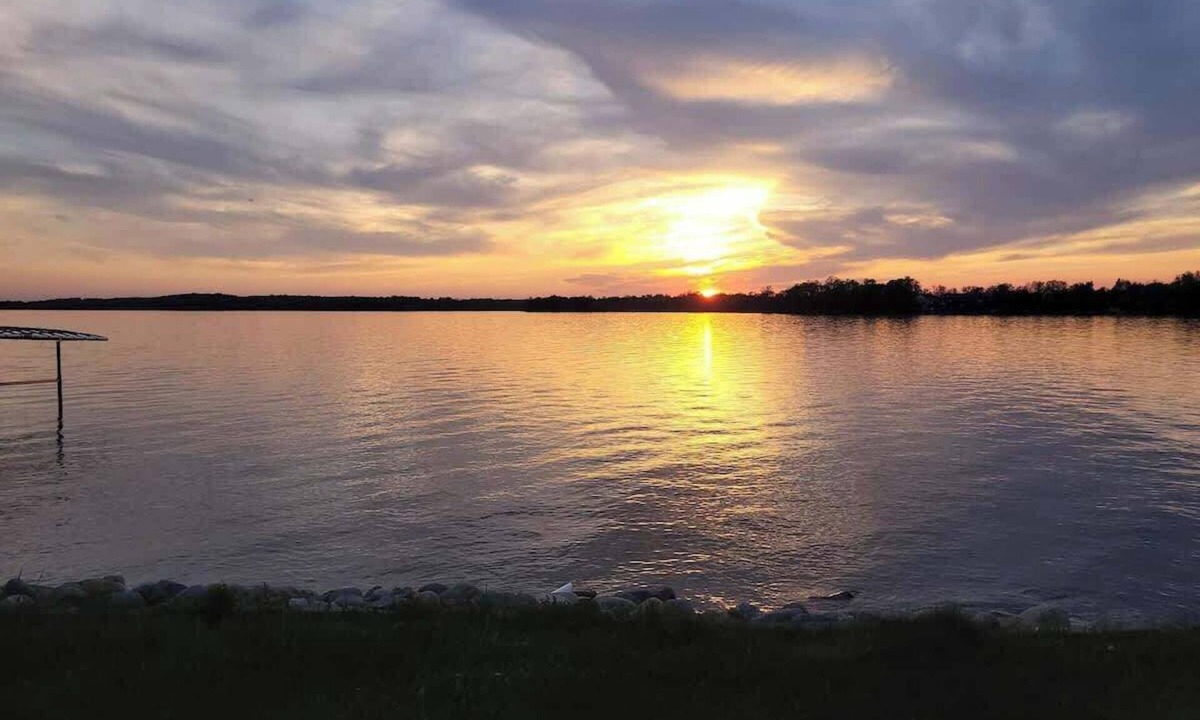 Audubon House | Tradewinds on Cormorant, Audubon, MN