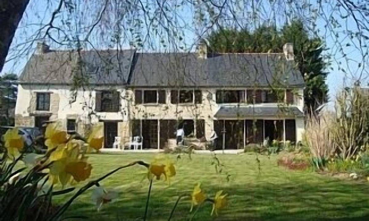Saint-Andre-des-Eaux House | Traditional French Farmhouse Located In Lovely Country Setting