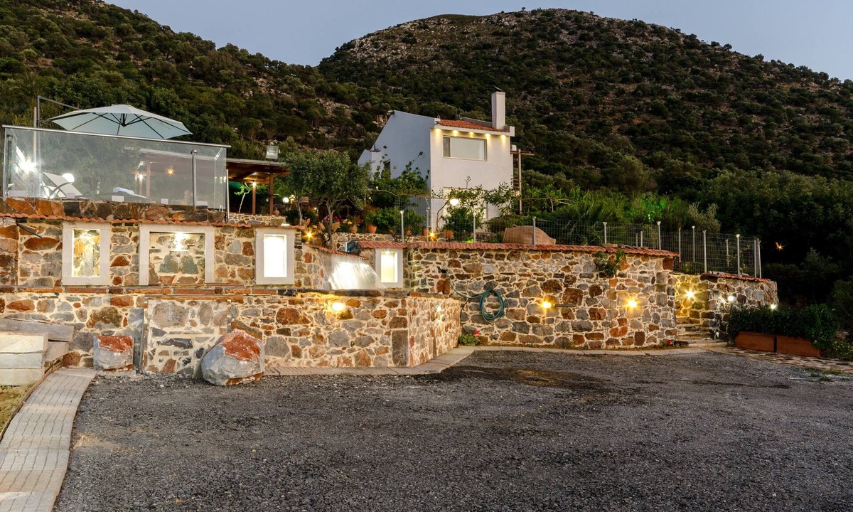 Geropotamos Villa | Traditional Cretan Style Villa